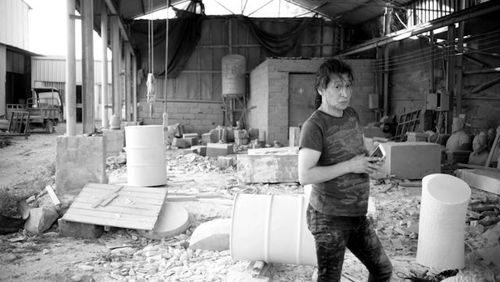 玩雕塑的日本老男孩 石材加工与他的五个工作间