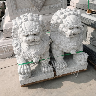 花岗岩与汉白玉 传统石雕狮子的工艺与象征意义